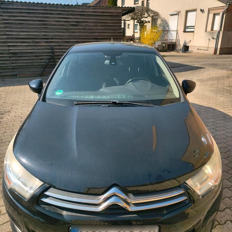 Gebraucht Citroën C4 120 PS (88 kW) 2012 Schwarz Kleinwagen