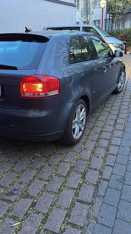 Second-hand Audi A3 S-Line 140 CP (102 kW) 2007 Gri Hatchback