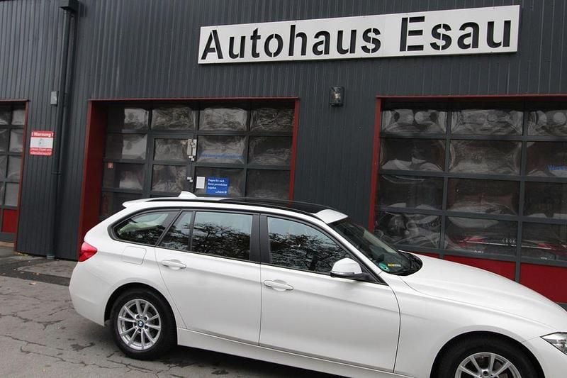 Gebraucht BMW 320 Advantage 184 PS (135 kW) 2017 Weiß Kombi