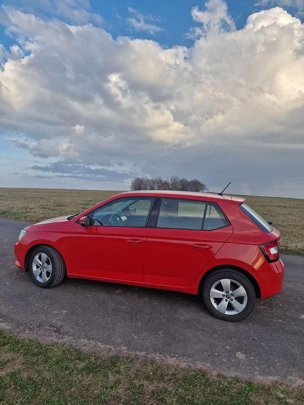 Gebraucht Skoda Fabia Style 95 PS (69 kW) 2018 Rot Limousine