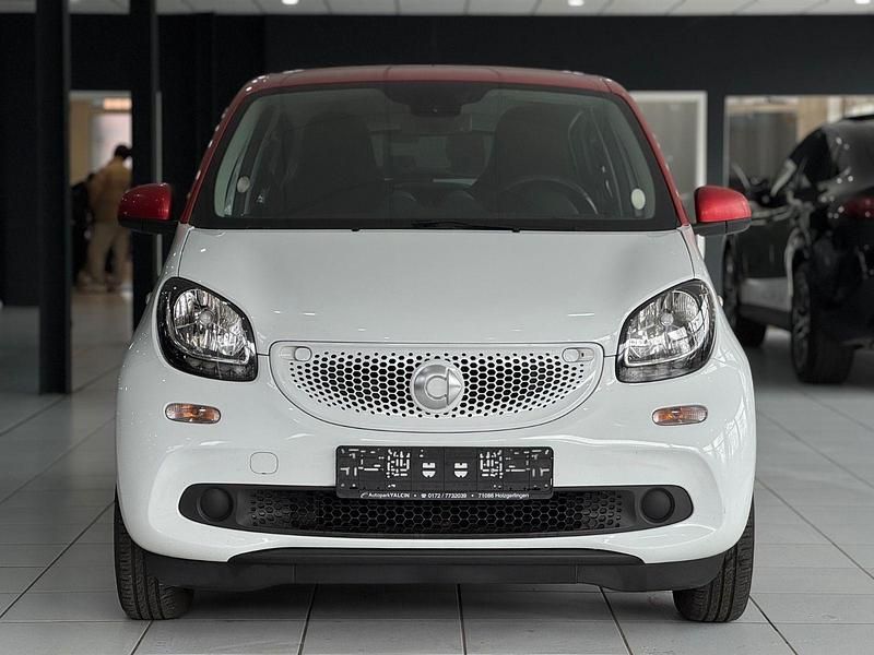 Używany Smart ForFour Passion 71 KM (52 kW) 2016 Biały Hatchback