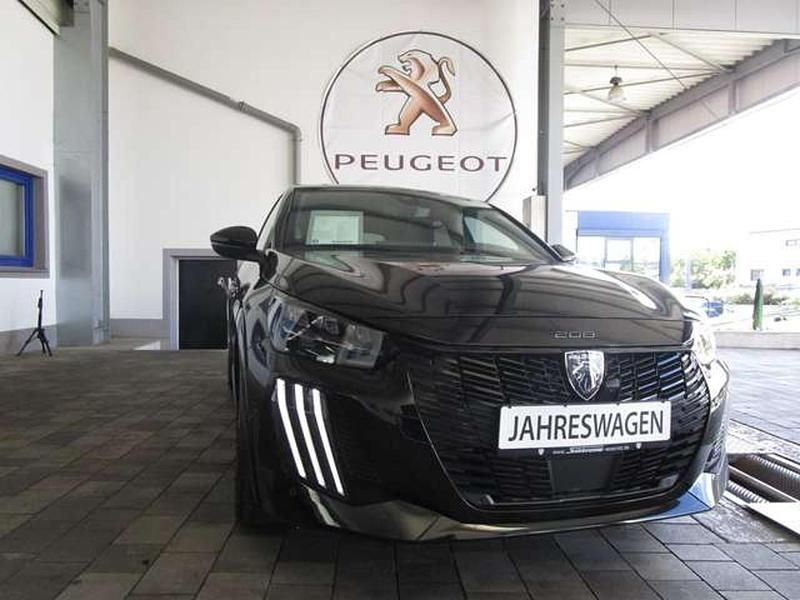 Schwarz perla nera Gebraucht 2024 Peugeot 208 GT Kleinwagen | 22.100 € - Bild 1/1