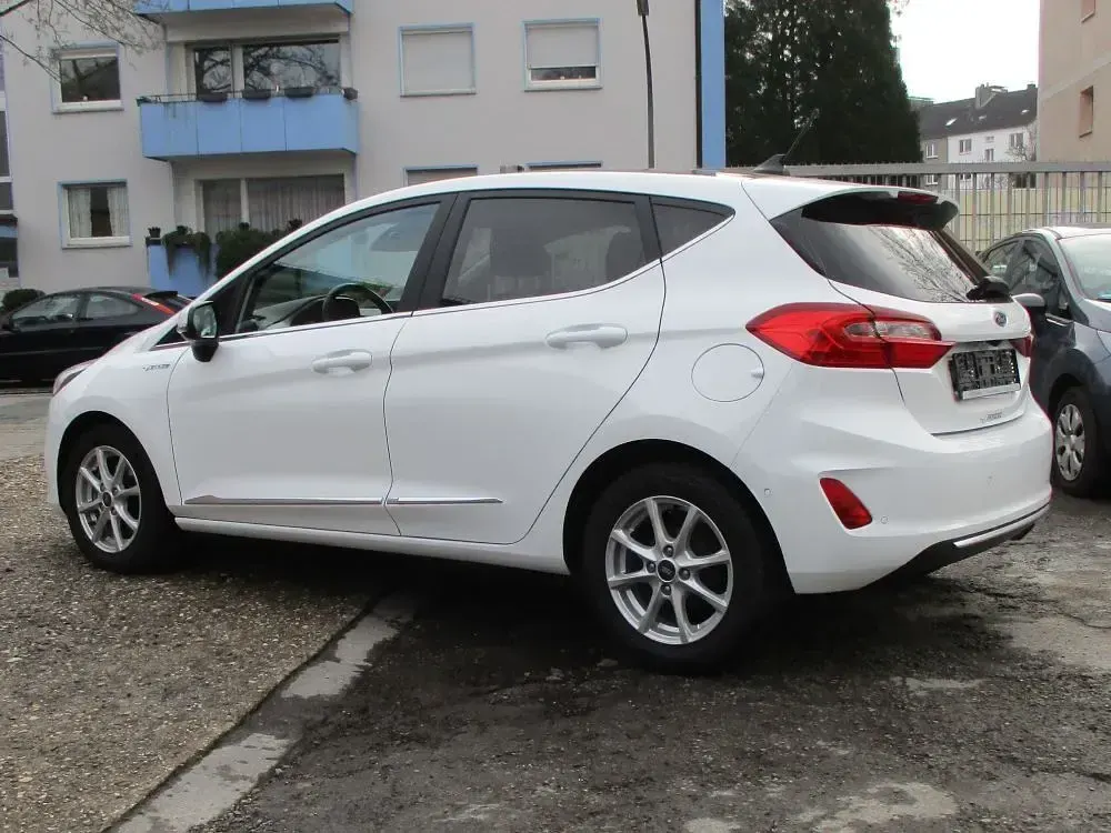 Gebraucht Ford Fiesta Vignale 101 PS (74 kW) 2019 Weiß Kleinwagen