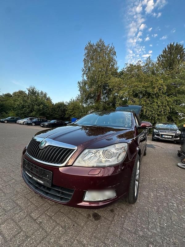 Violet Gebraucht 2011 Skoda Octavia Kombi | 3.400 € (Superpreis) - Bild 1/4