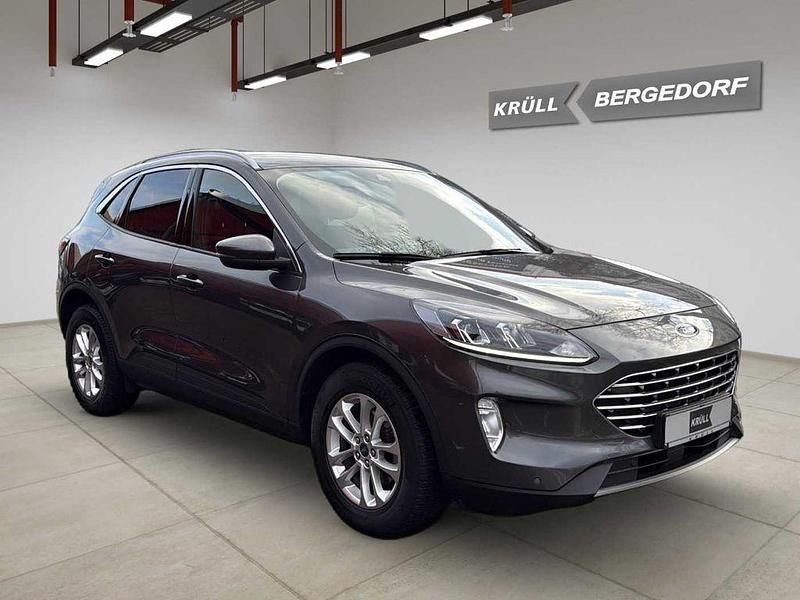 Gebraucht Ford Kuga Titanium 150 PS (110 kW) 2021 Grau SUV