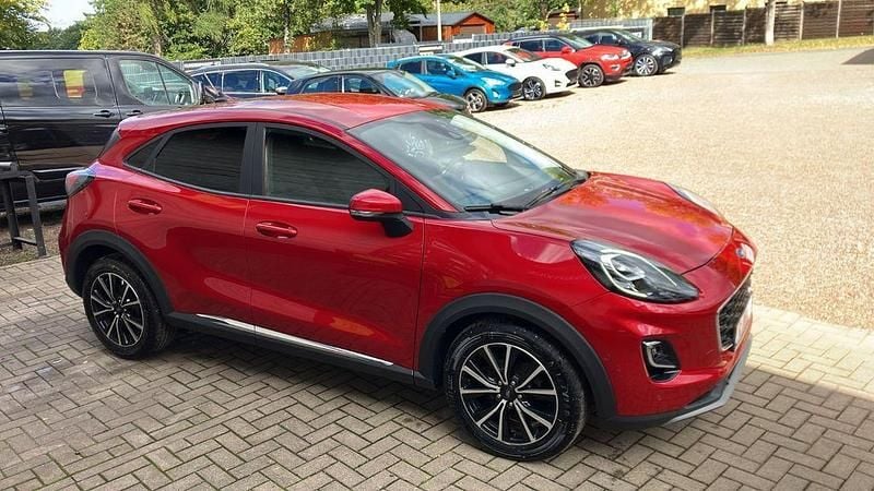 Second-hand Ford Puma Titanium 125 CP (91 kW) 2021 Roșu SUV