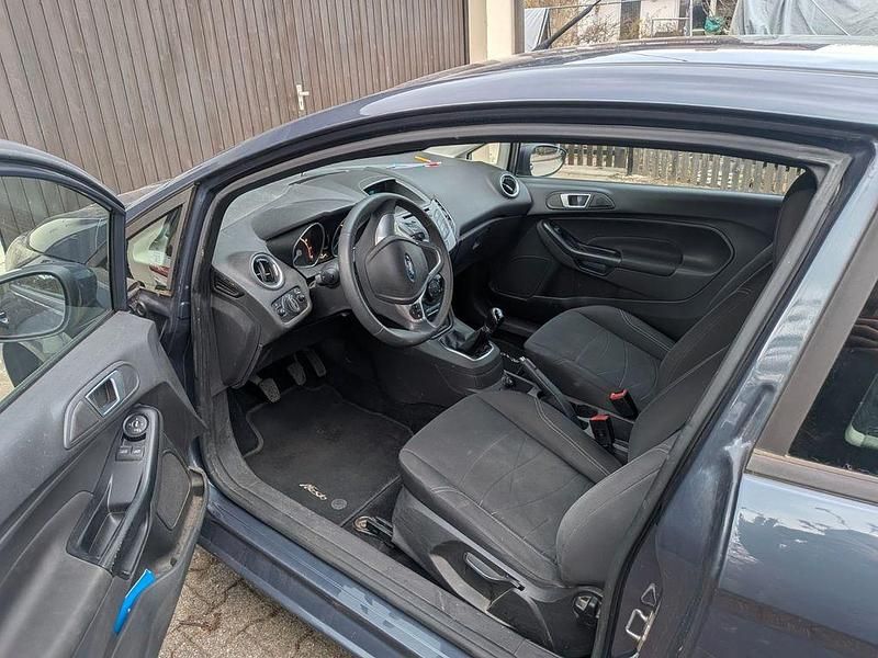 Gebraucht Ford Fiesta Trend 80 PS (58 kW) 2013 Kleinwagen