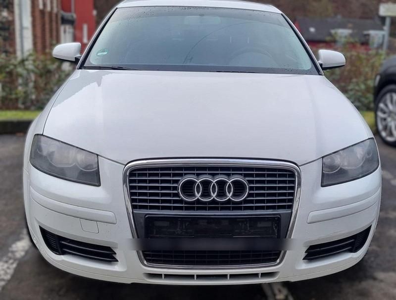 Weiß Gebraucht 2008 Audi A3 Ambiente Limousine | 2.000 € (Superpreis) - Bild 1/4