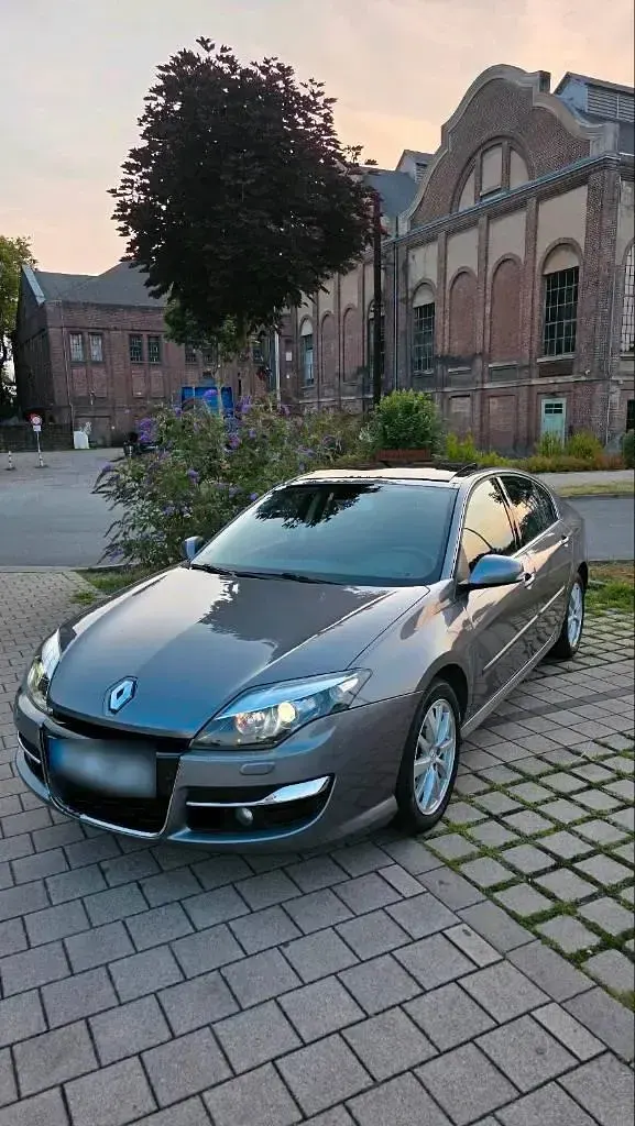 Gebraucht Renault Laguna III 110 PS (80 kW) 2011 Grau Limousine