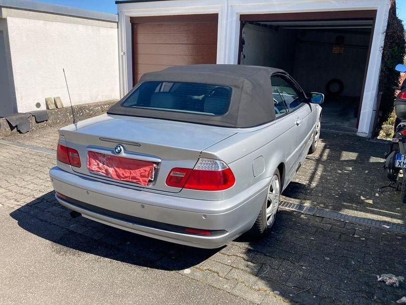 Gebraucht BMW 318 Cabriolet 143 PS (105 kW) 2004 Silber Cabrio