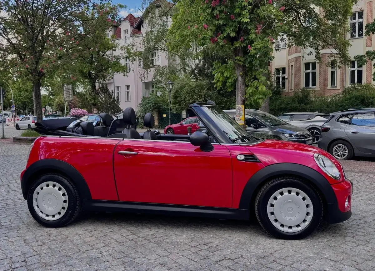 Käytetty Mini ONE 98 HP (72 kW) 2013 Punainen Viistoperä