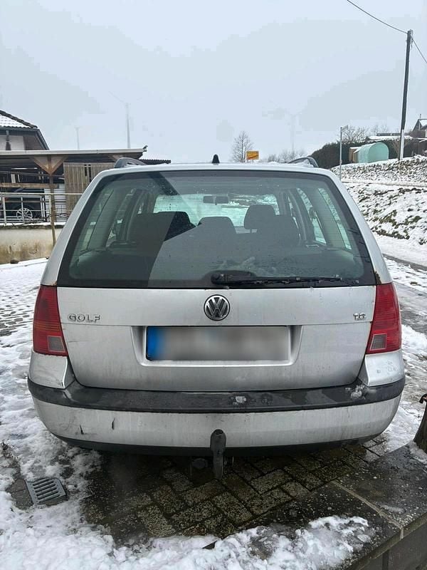 Gebraucht VW Golf IV 105 PS (77 kW) 2005 Silber Kombi