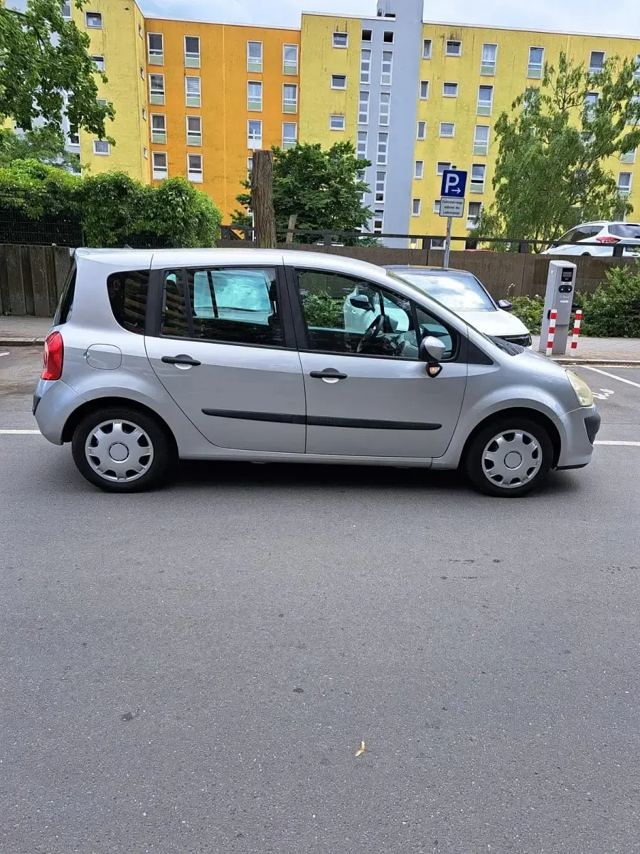 Gebraucht Renault Grand Modus 75 PS (55 kW) 2008 Silber Van / Kleinbus