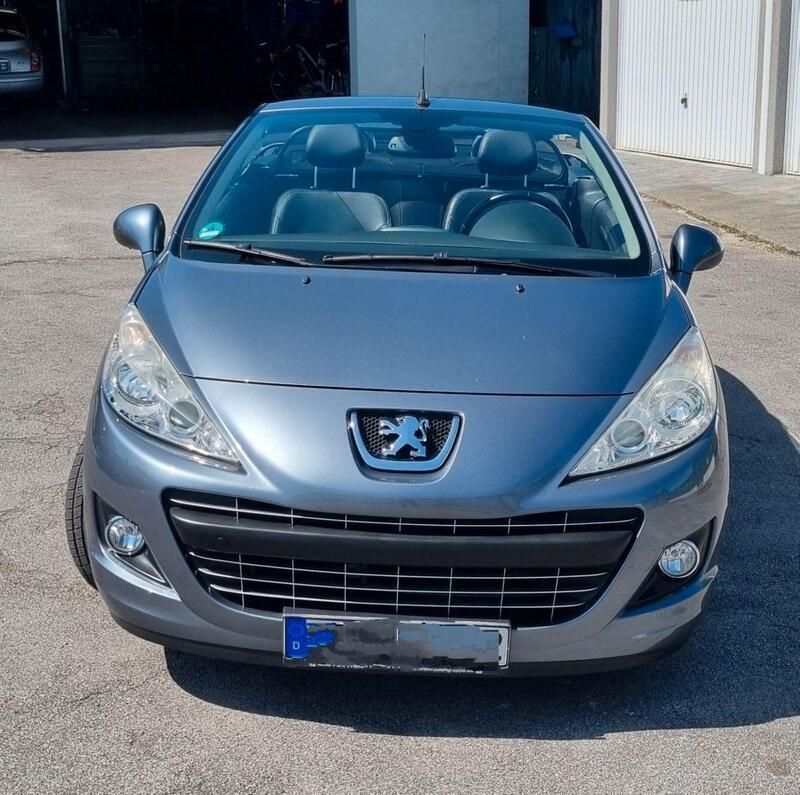 Grau Gebraucht 2011 Peugeot 207 CC Premium Cabrio | 6.190 € (Fairer Preis) - Bild 1/4