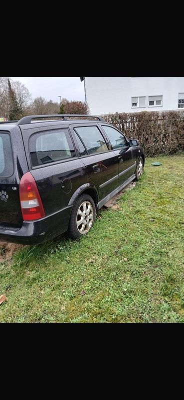 Gebraucht Opel Astra 84 PS (61 kW) 2002 Schwarz Kombi