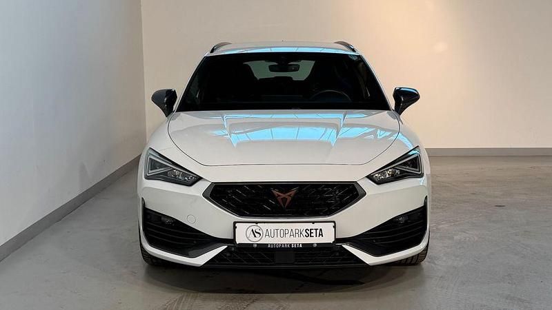 Second-hand Cupra Leon 204 CP (150 kW) 2022 Alb Berlinǎ