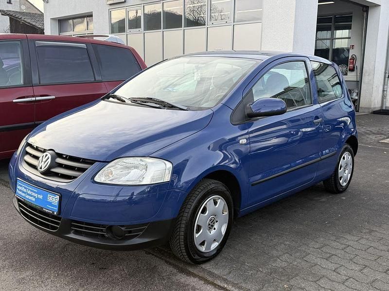 Gebraucht VW Fox Basis 54 PS (39 kW) 2005 Indienblau Kleinwagen