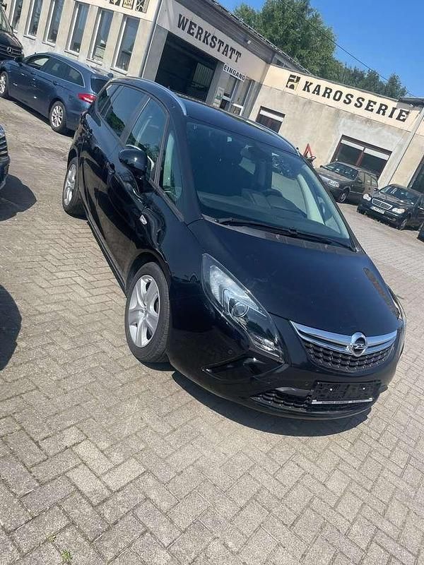 Karbonschw graphitschw midnigh Gebraucht 2015 Opel Zafira Tourer Edition Van / Kleinbus | 7.290 € (Guter Preis) - Bild 1/1