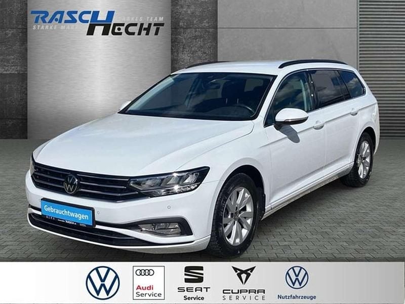 Gletscherweiß metallic Gebraucht 2022 VW Passat Business Kombi | 26.480 € (Fairer Preis) - Bild 1/4