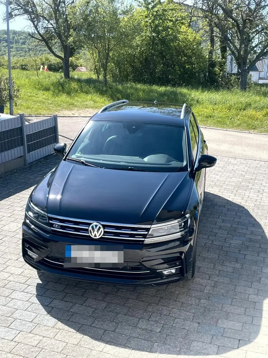 Gebraucht VW Tiguan Highline 220 PS (161 kW) 2018 Schwarz SUV
