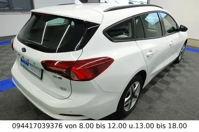 Gebraucht Ford Focus Cool & Connect 125 PS (91 kW) 2022 Weiß Kombi