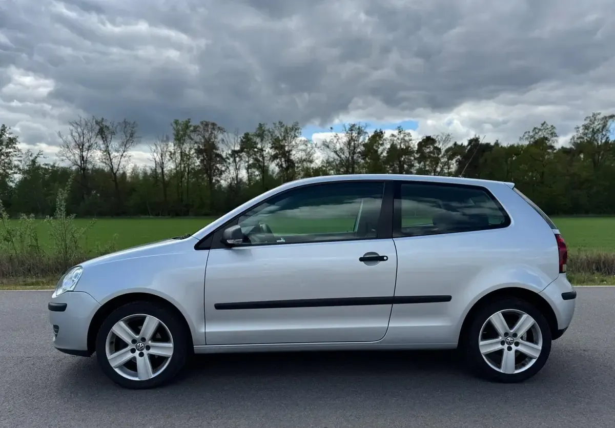 Gebraucht VW Polo 75 PS (55 kW) 2005 Silber Kleinwagen