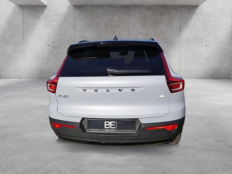 Gebraucht Volvo XC40 Pro 169 kW (231 PS) 2022 Silber SUV