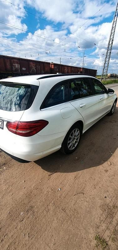 Gebraucht Mercedes C180 116 PS (85 kW) 2017 Weiß Kombi