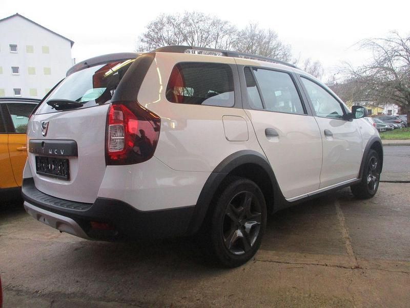 Gebraucht Dacia Logan MCV Celebration 90 PS (66 kW) 2017 Weiß Kombi