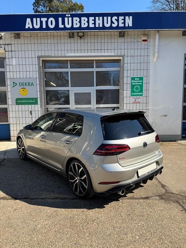Second-hand VW Golf VII GTI 245 CP (180 kW) 2019 Argintiu Hatchback