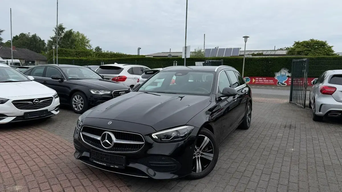 Gebraucht Mercedes 200 163 PS (119 kW) 2024 Schwarz Kombi