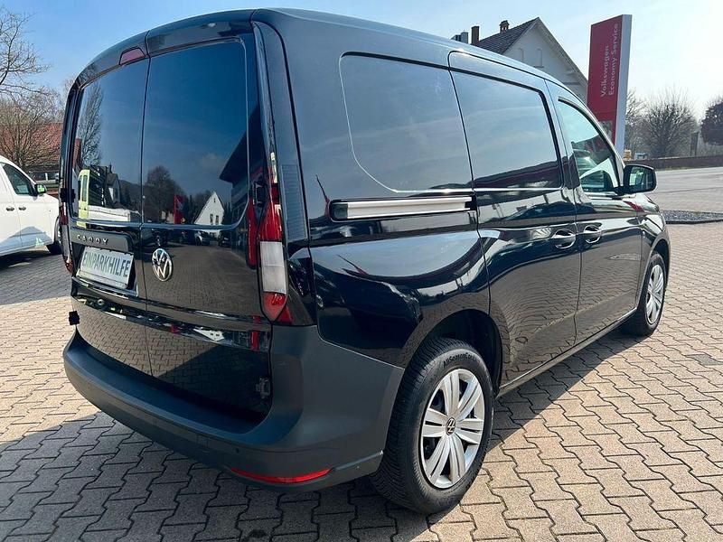 Gebraucht VW Caddy 102 PS (75 kW) 2023 Schwarz Van / Kleinbus