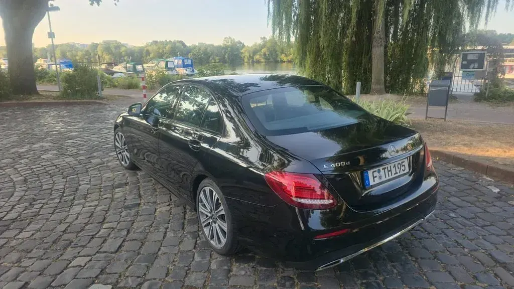 Gebraucht Mercedes E400 AMG line 340 PS (250 kW) 2018 Schwarz Limousine