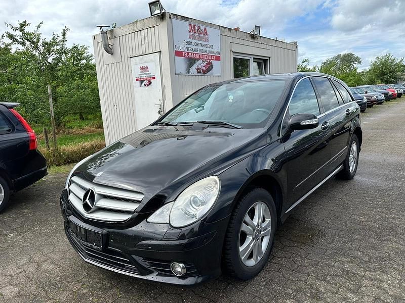 Schwarz Gebraucht 2009 Mercedes R350 Avantgarde Van / Kleinbus | 3.990 € (Superpreis) - Bild 1/4