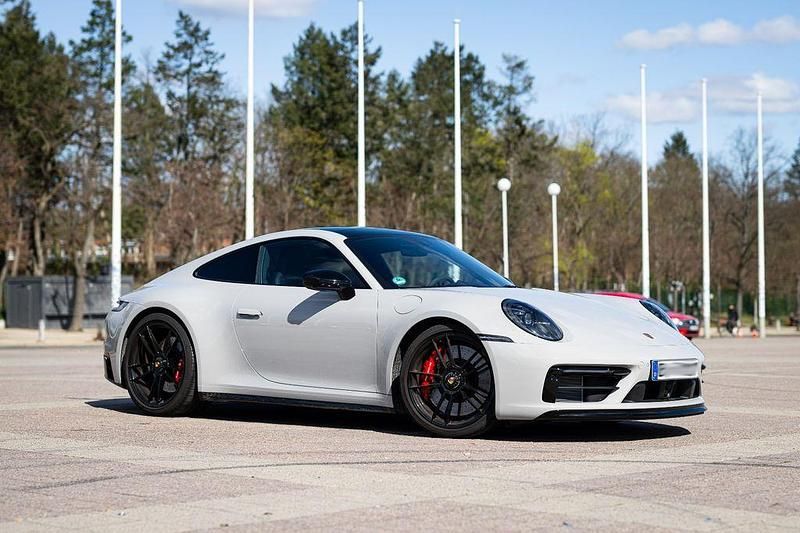 Grau Gebraucht 2023 Porsche 911 Carrera GTS Coupé | 171.500 € - Bild 1/4