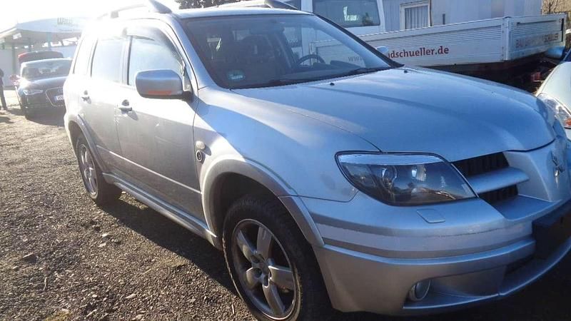 Gebraucht Mitsubishi Outlander Intense 160 PS (117 kW) 2006 Grau SUV