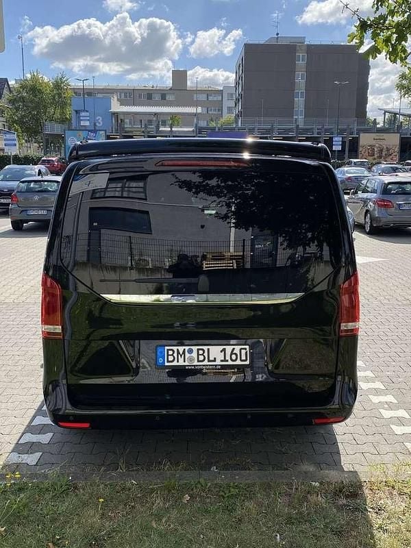 Schwarz Gebraucht 2017 Mercedes V220 Marco Polo Van / Kleinbus | 39.999 € (Fairer Preis) - Bild 1/4