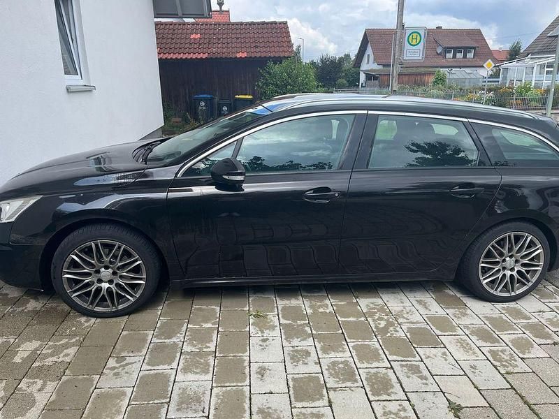 Schwarz Gebraucht 2011 Peugeot 508 Business-Line Kombi | 7.100 € (Fairer Preis) - Bild 1/4
