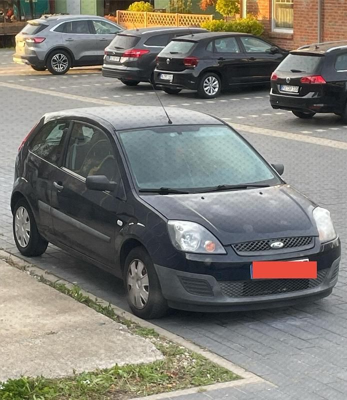 Blau Gebraucht 2006 Ford Fiesta Kleinwagen | 450 € (Superpreis) - Bild 1/1
