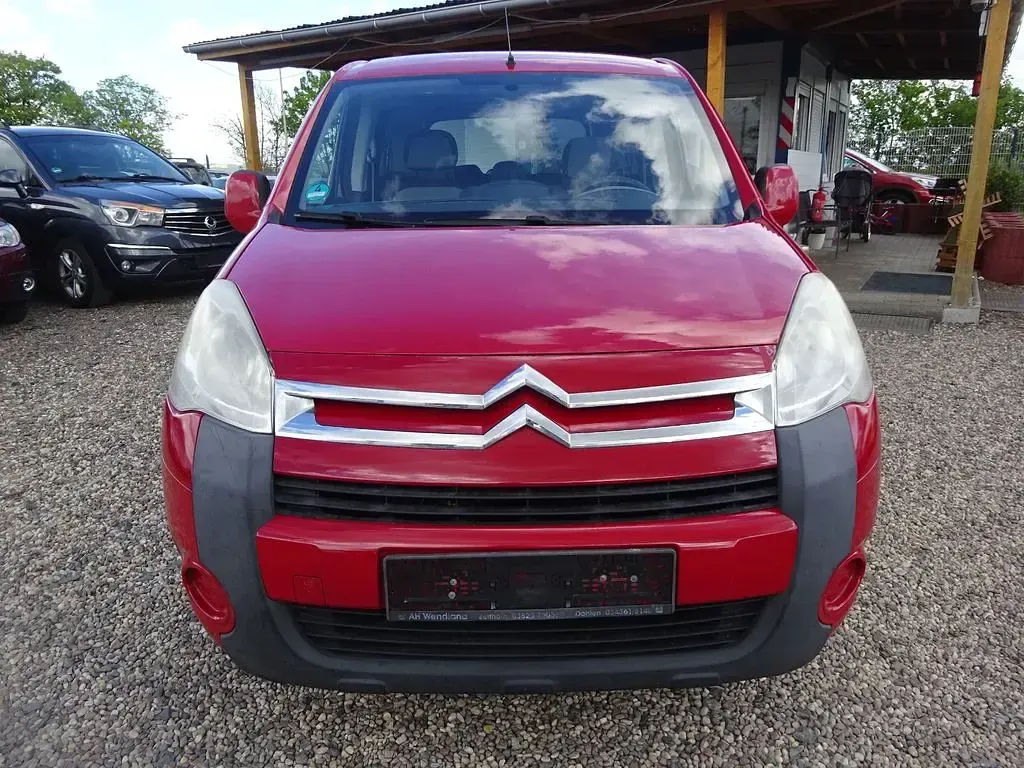 Gebraucht Citroën Berlingo 98 PS (72 kW) 2012 Rot Van / Kleinbus