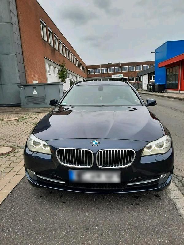 Gebraucht BMW 520 184 PS (135 kW) 2012 Blau Kombi