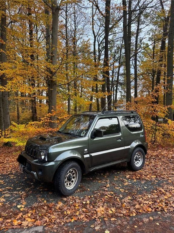 Grün Gebraucht 2017 Suzuki Jimny Comfort SUV | 13.999 € (Guter Preis) - Bild 1/4