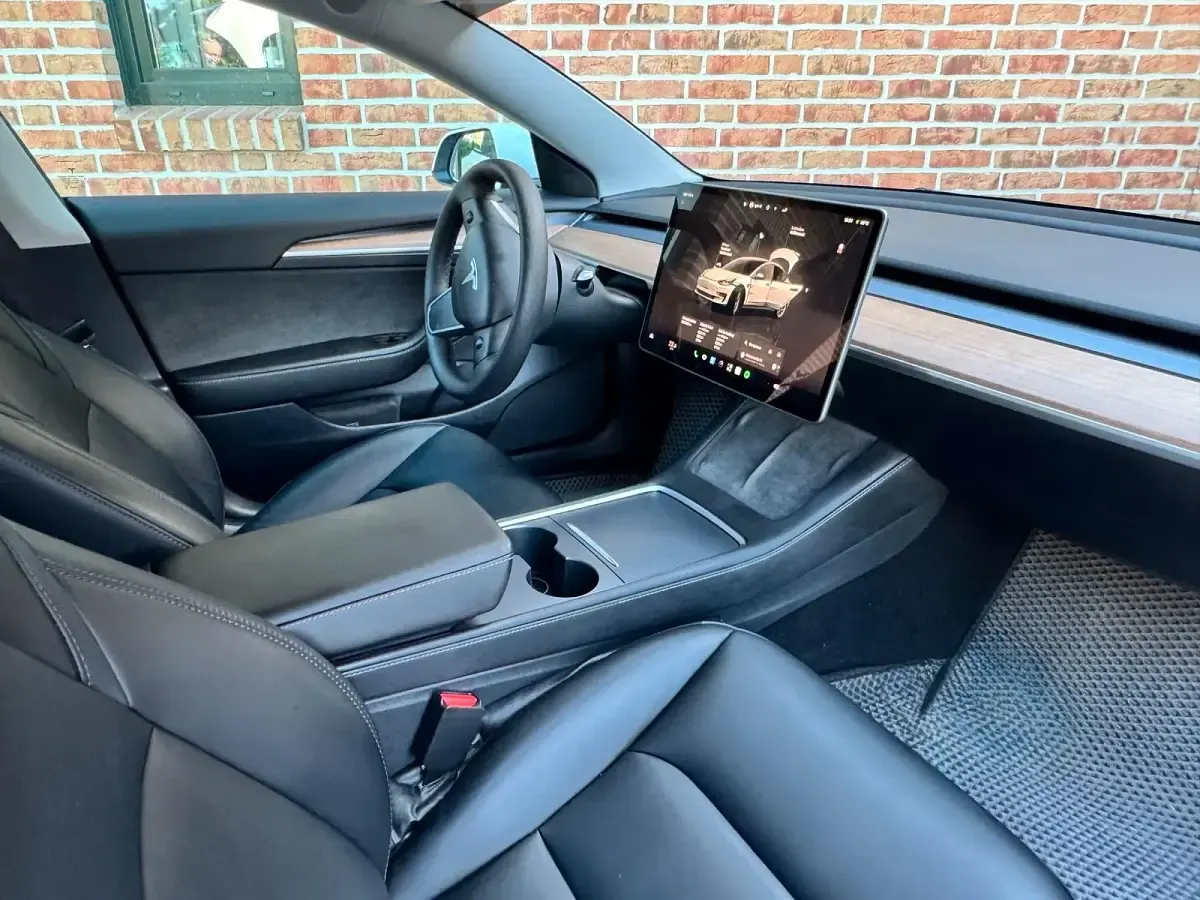Gebraucht Tesla Model 3 239 kW (325 PS) 2022 Weiß Limousine