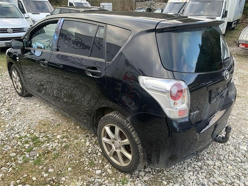 Gebraucht Toyota Verso Executive 150 PS (110 kW) 2010 Schwarz Van / Kleinbus