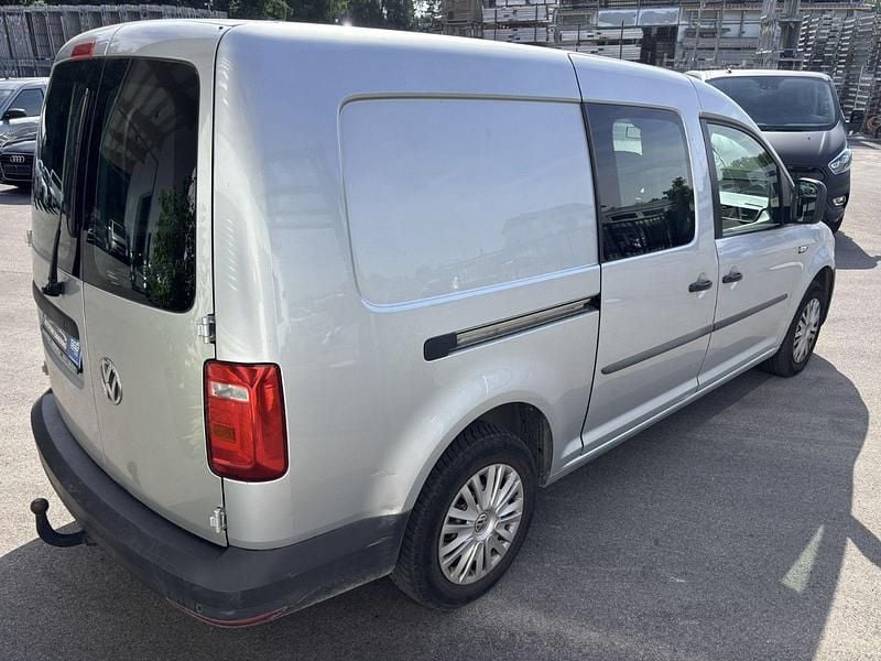 Gebraucht VW Caddy Maxi 102 PS (75 kW) 2019 Silber Van / Kleinbus