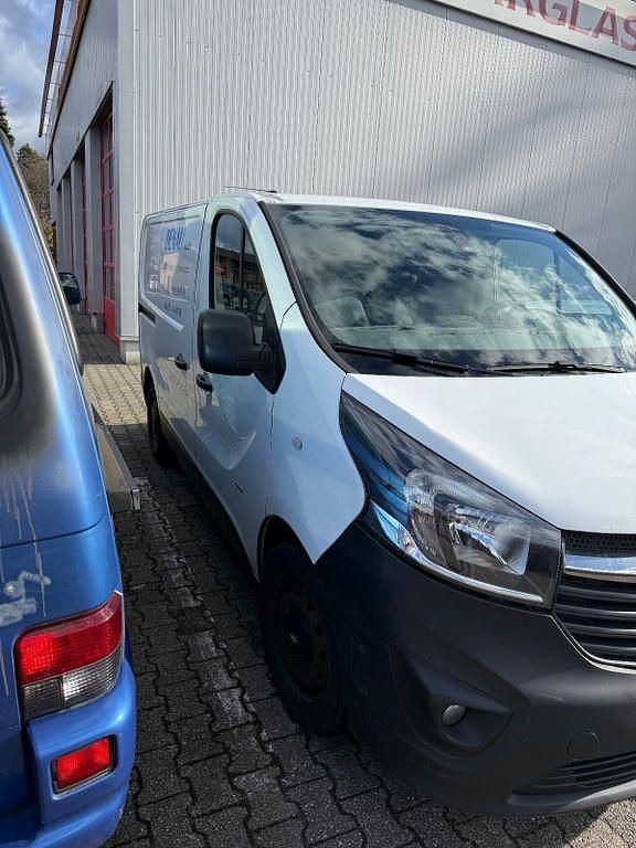 Używany Opel Vivaro 145 KM (106 kW) 2016 Biały Minivan
