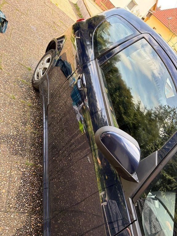 Gebraucht Mitsubishi Colt 95 PS (69 kW) 2012 Blau Kleinwagen