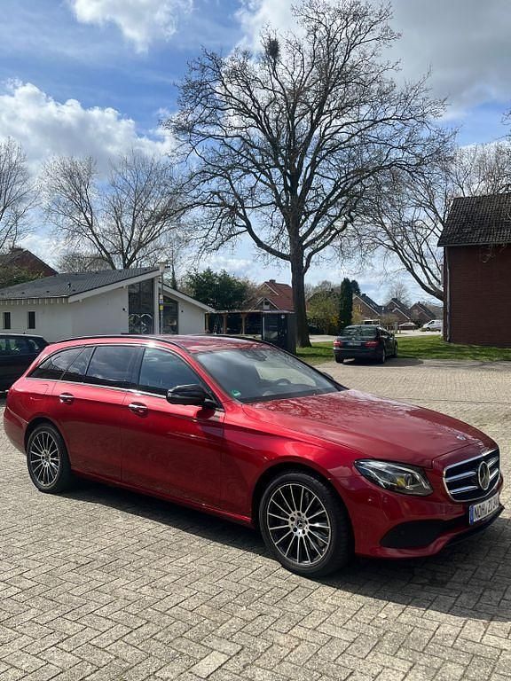 Gebraucht Mercedes E400 340 PS (250 kW) 2019 Rot Kombi