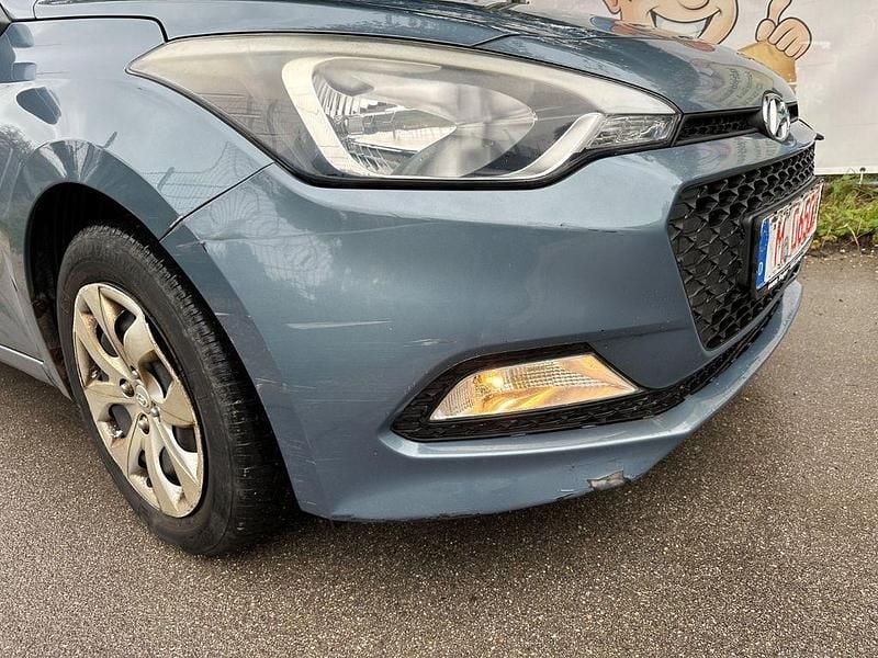 Gebraucht Hyundai i20 GO! 75 PS (55 kW) 2018 Blau Limousine