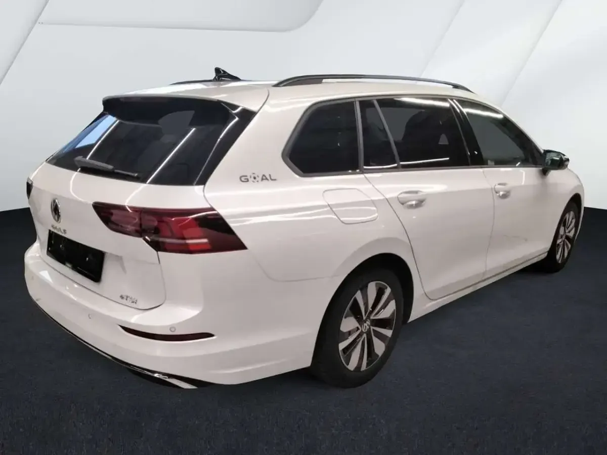 Gebraucht VW Golf VIII Goal 150 PS (110 kW) 2025 Weiß Limousine